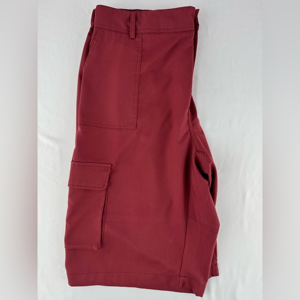 Men's Cargo Shorts in Burgundy - Picture 3 of 5